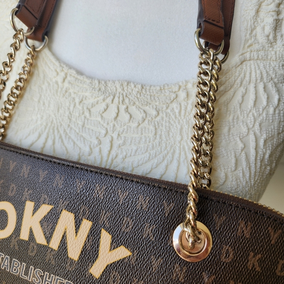DKNY Signature Logo Maddison Dome Shoulder Bag Satchel Top Zip Brown Gold Chain - Picture 7 of 16